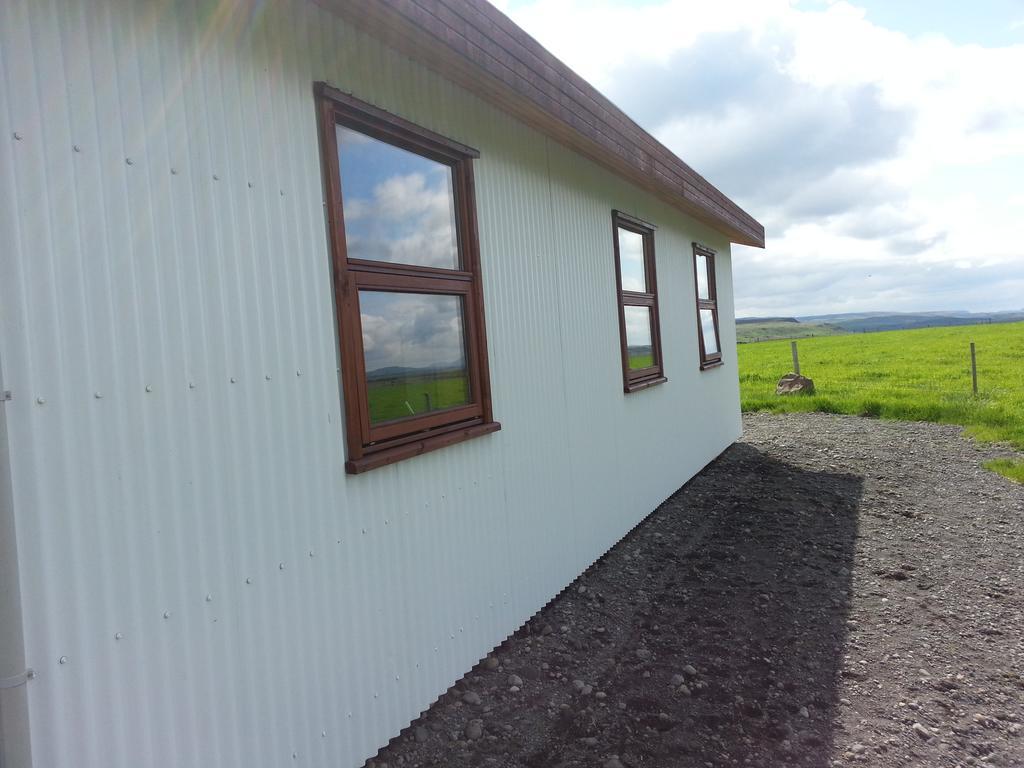 Skalinn Between Gullfoss And Geysir - Myrkholt Farm Haukadalur Exterior photo