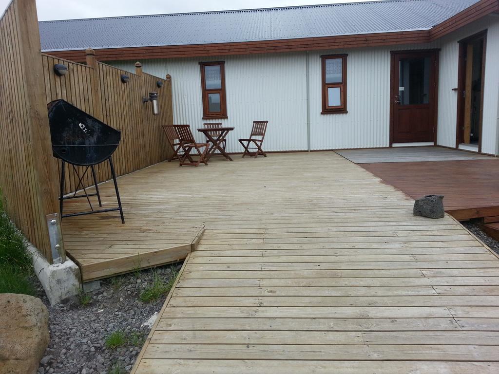 Skalinn Between Gullfoss And Geysir - Myrkholt Farm Haukadalur Exterior photo