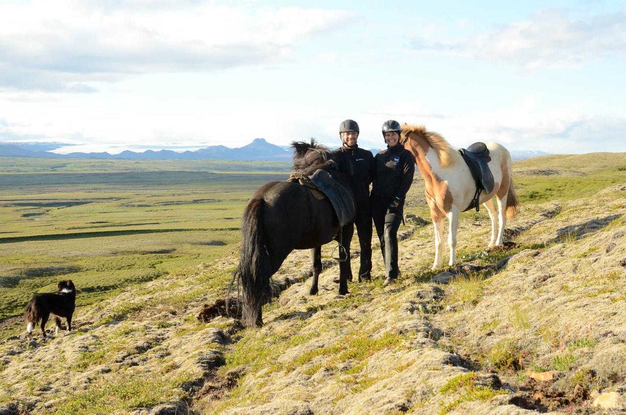 Skalinn Between Gullfoss And Geysir - Myrkholt Farm Haukadalur Exterior photo