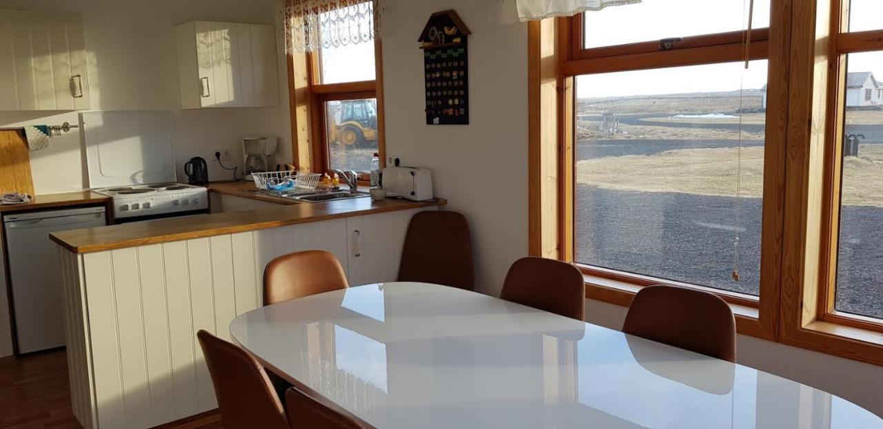 Skalinn Between Gullfoss And Geysir - Myrkholt Farm Haukadalur Exterior photo
